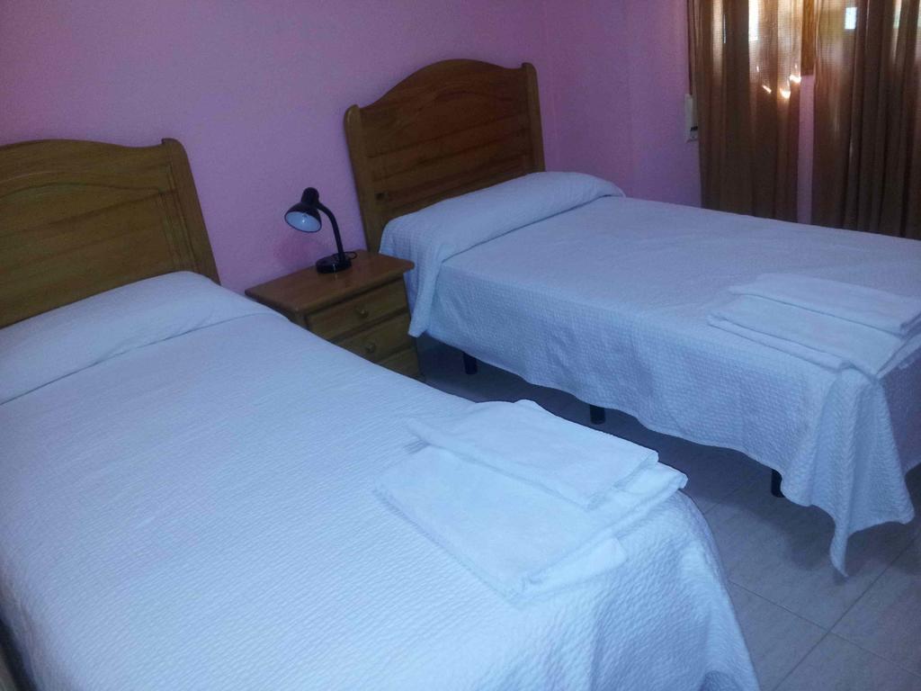 Hostal El Alba Brunete Szoba fotó